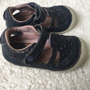 Stride Rite Girls soft motion Sandals- navy